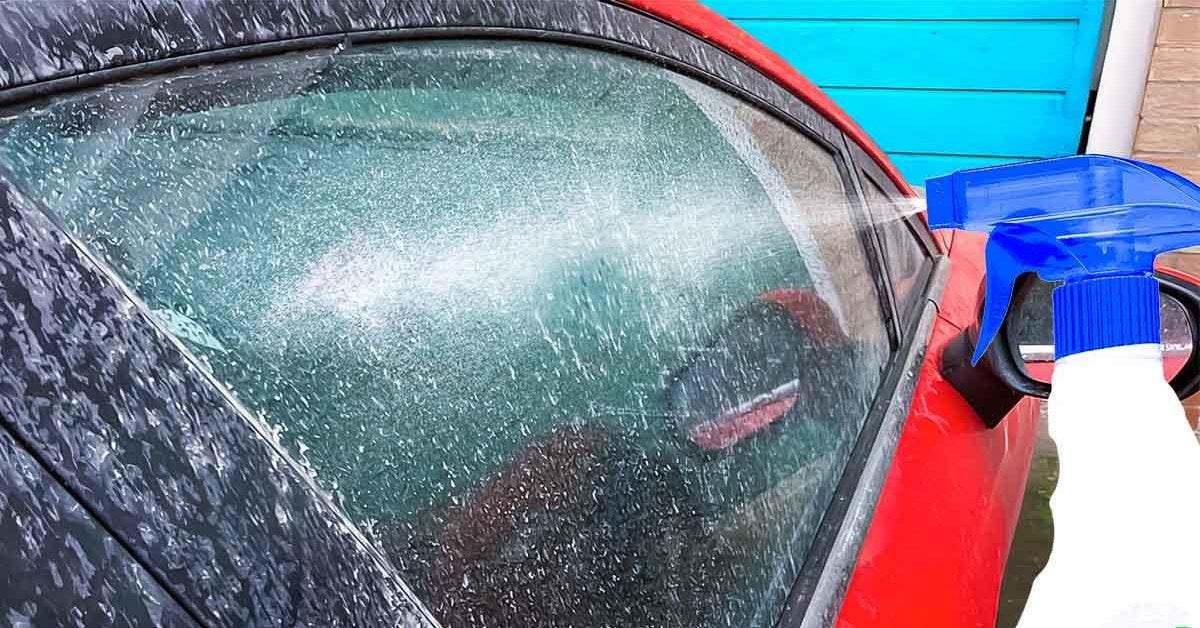 Comment empêcher la poussière de se déposer sur la voiture grâce à la cire