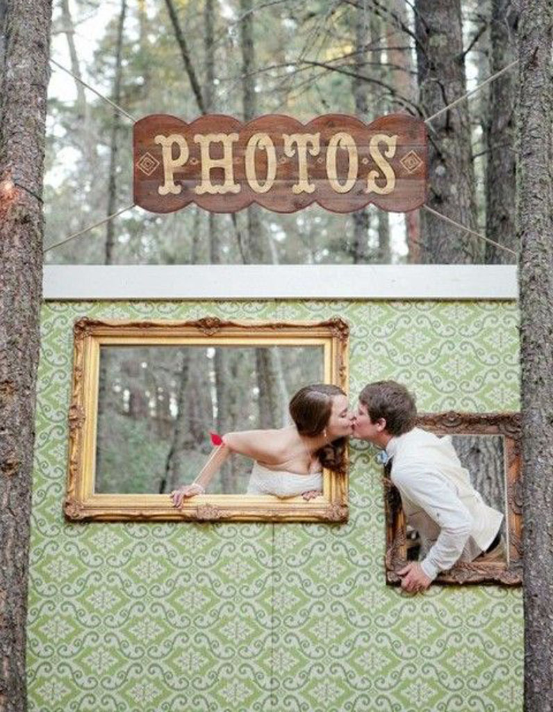 Photobooth cadre - Photobooth : 20 idées déco pour prendre la pose avec ou sans les mariés - Elle