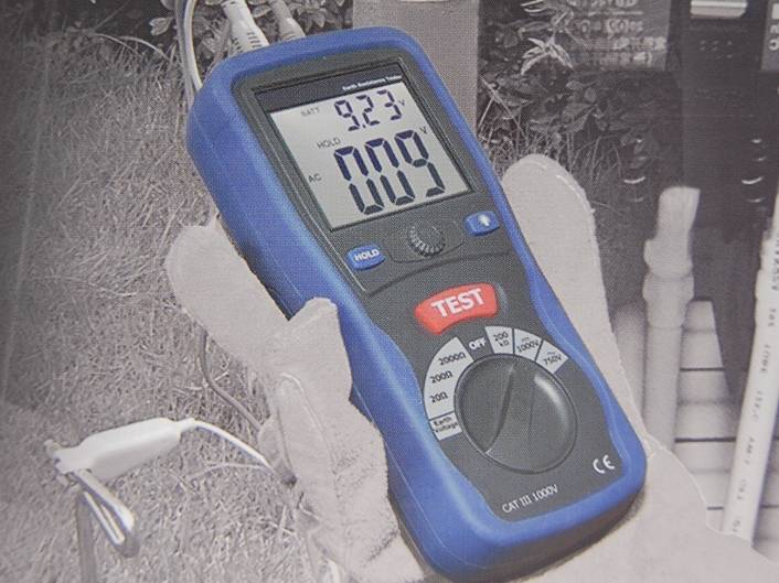 Testeur de terre à piquets, le SIOUX 5300 pour la mesure de la résistance, de tension et de ...
