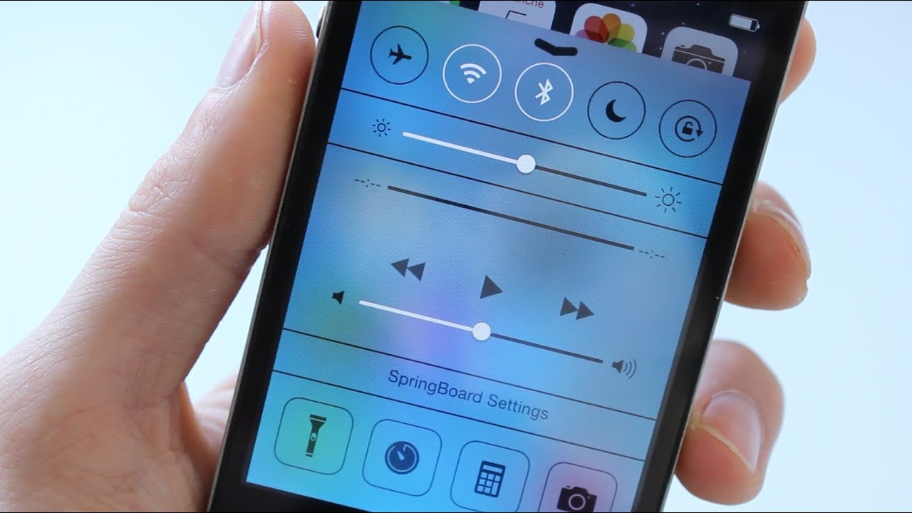 Activer l'effet Parallax et le flou sur iPhone 4 et iPad 2 (iOS 7) - YouTube