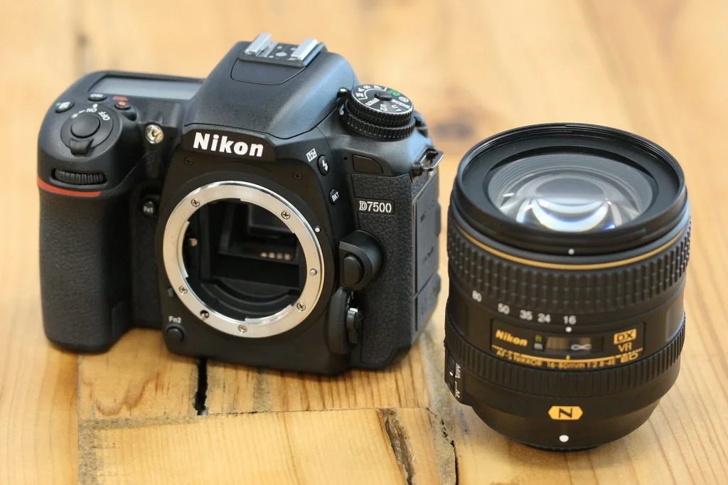 Les Meilleurs Objectifs pour Nikon D7500 en 2020 | Comparatif